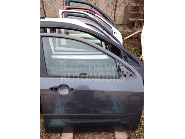 Prednja desna vrata za Ford Focus od 1998. do 2004. god.
