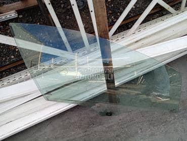 Prednje desno staklo 5 vrata za Fiat Grande Punto od 2005. do 2012. god.