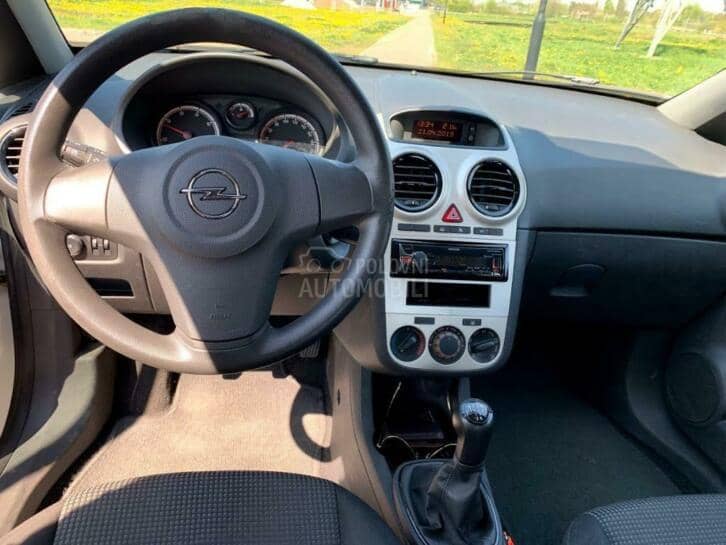 Opel Corsa 2009. god. -  kompletan auto u delovima