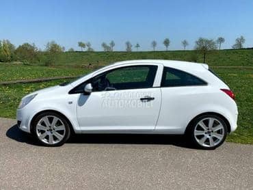 Opel Corsa 2009. god. -  kompletan auto u delovima