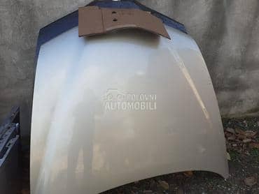 Hauba svetlo siva za Alfa Romeo 147 od 2005. do 2009. god.