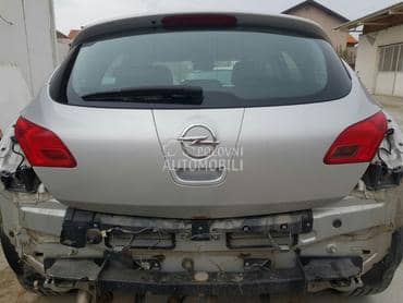 Zadnja gepek vrata za Opel Astra J od 2008. do 2012. god.