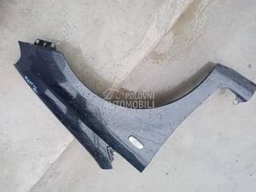 Desno krilo crno za Fiat Grande Punto od 2006. do 2010. god.