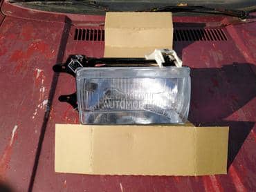 Novi desni far za Audi 80