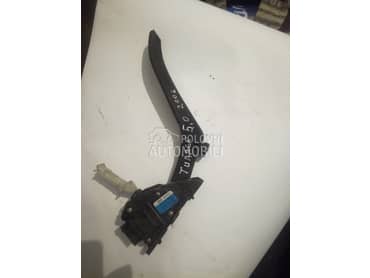 pedala gasa  5,0 tdi za Volkswagen Touareg od 2003. do 2008. god.