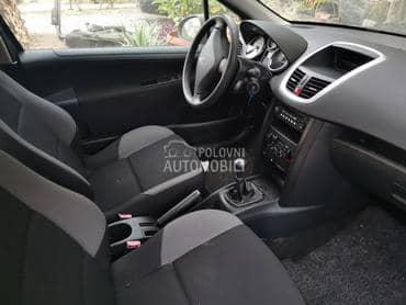 Enterijer za Peugeot 207