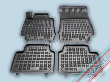 Kadice gumene patosnice Giulia za Alfa Romeo Giulia od 2016. do 2020. god.