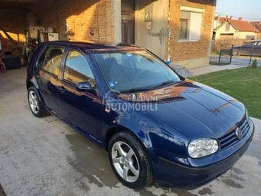 Volkswagen Golf 4 -  kompletan auto u delovima