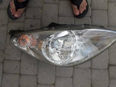 Desni far za Hyundai i20 od 2009. do 2012. god.