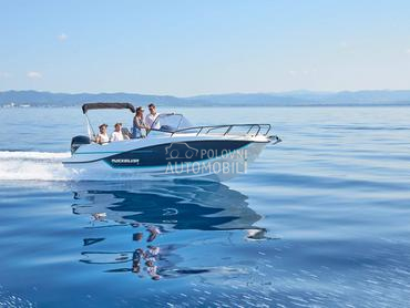 Quicksilver 675 Sundeck i Mercury 200