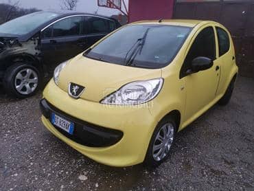 Peugeot 107 -  kompletan auto u delovima