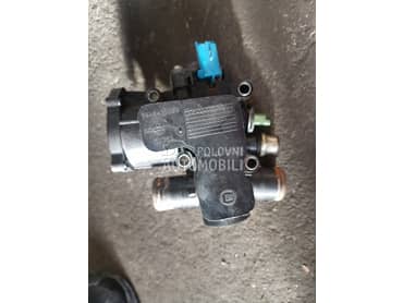 Kuciste termostata za Citroen C4, C5