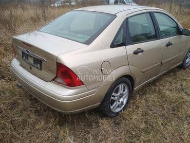 Ford Focus 2003. god. -  kompletan auto u delovima