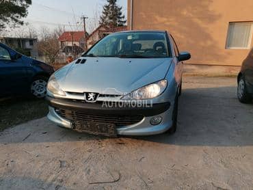 Peugeot 206 -  kompletan auto u delovima