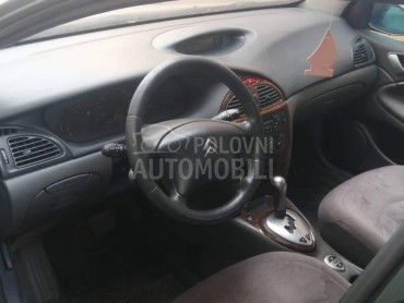 delovi za Citroen C5 za 2001. god.