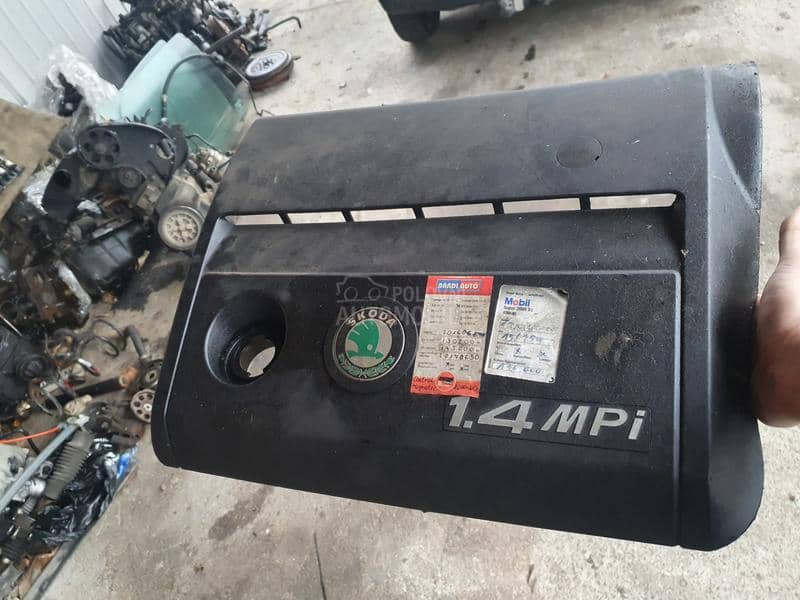 poklopac motora