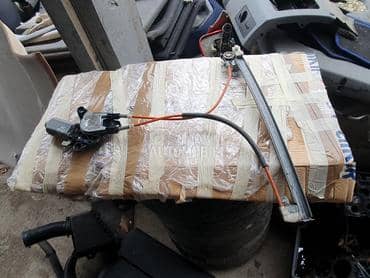 prednji levi podizac za Peugeot 106