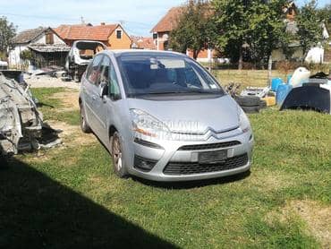 Branik za Citroen C4 Picasso od 2007. do 2013. god.