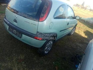 Opel Corsa C 2002. god. - kompletan auto u delovima