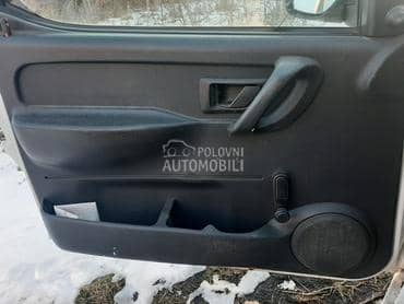 Levi i desni tapacir vrata za Citroen Berlingo