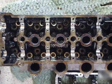 Glava motora sa ventilima za Peugeot 307, 407