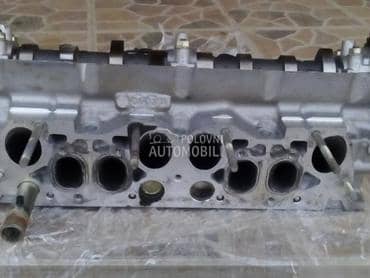 Glava motora sa ventilima za Peugeot 206