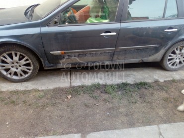 Renault Laguna -  kompletan auto u delovima