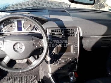 Mercedes Benz B Klasa -  kompletan auto u delovima