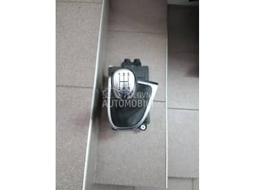 Rucica menjaca za Renault Captur