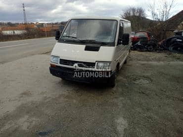 farovi za reno trafik