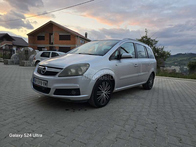 Opel Zafira 