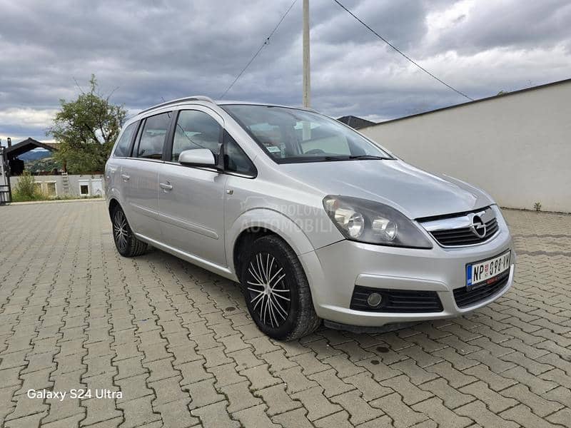 Opel Zafira 