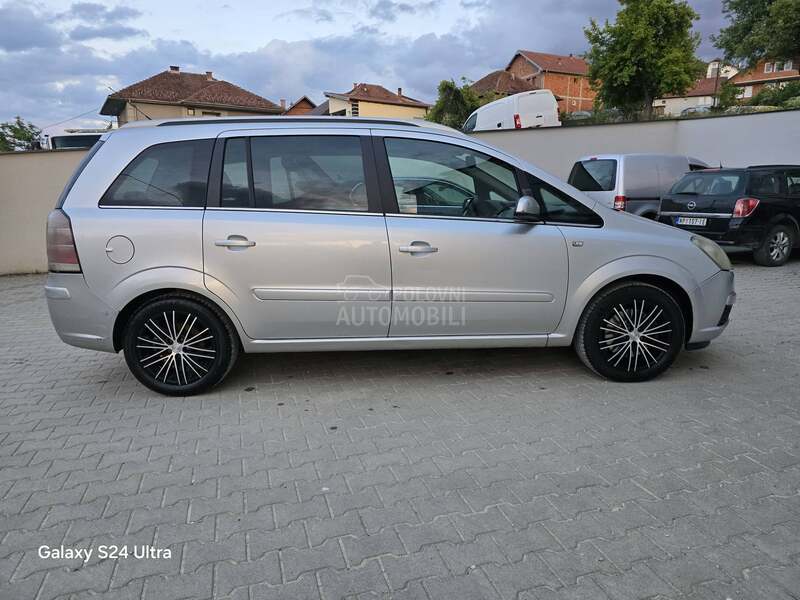 Opel Zafira 