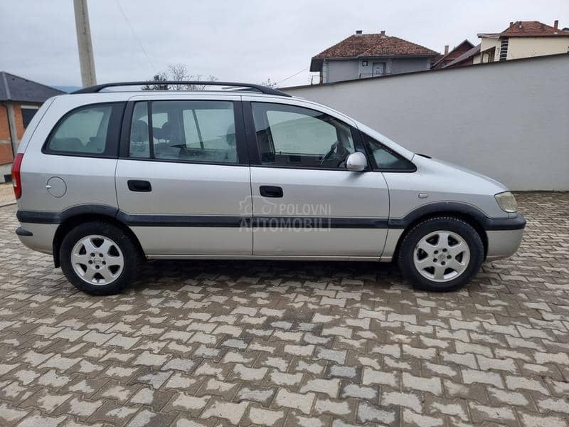 Opel Zafira 