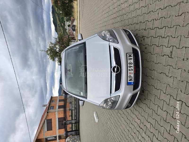 Opel Zafira 