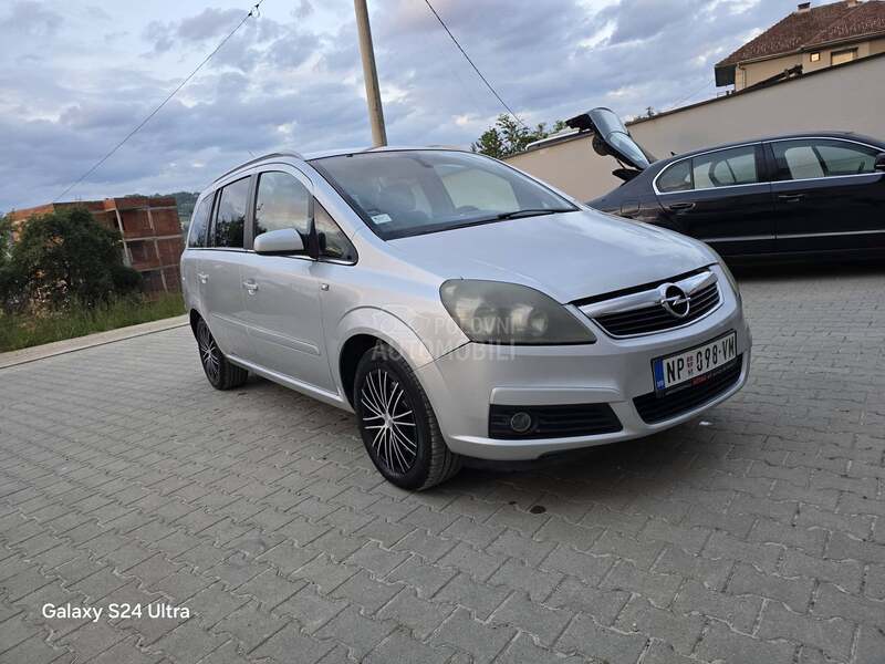 Opel Zafira 