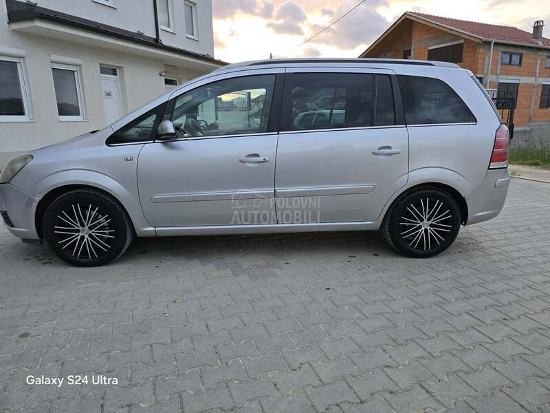 Opel Zafira 