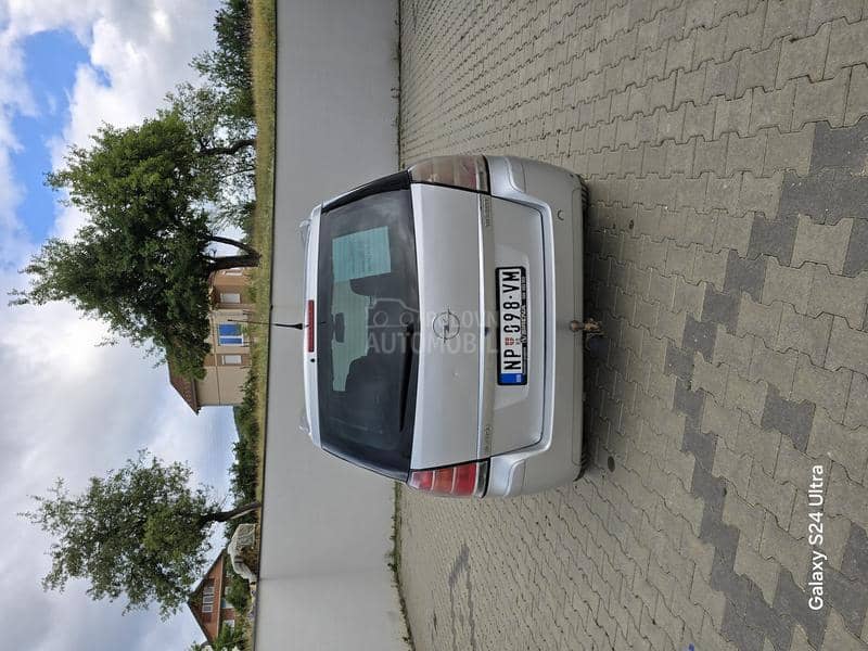 Opel Zafira 