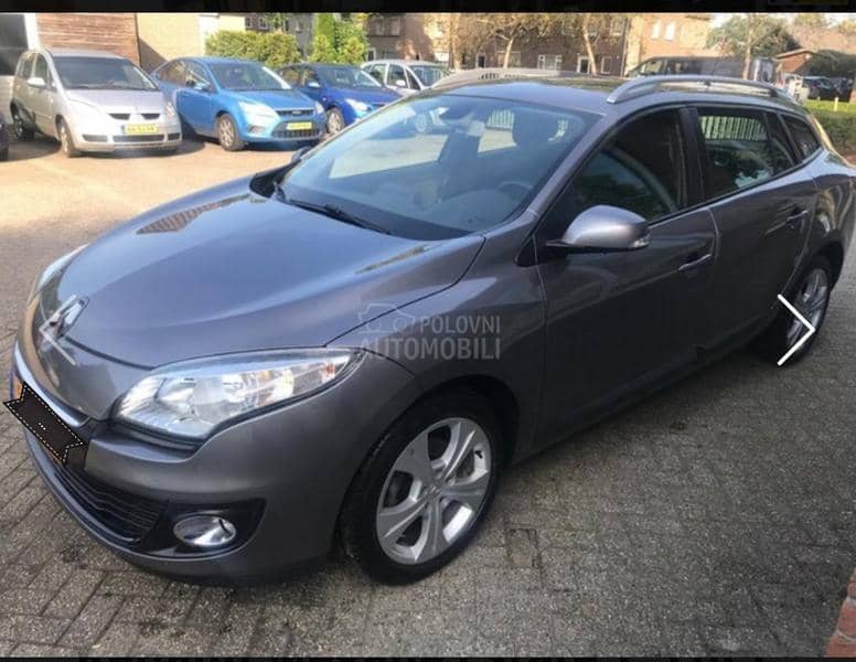 Kompletan auto u delovima