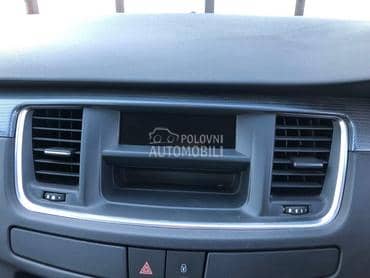 Centralni displaj za Peugeot 508