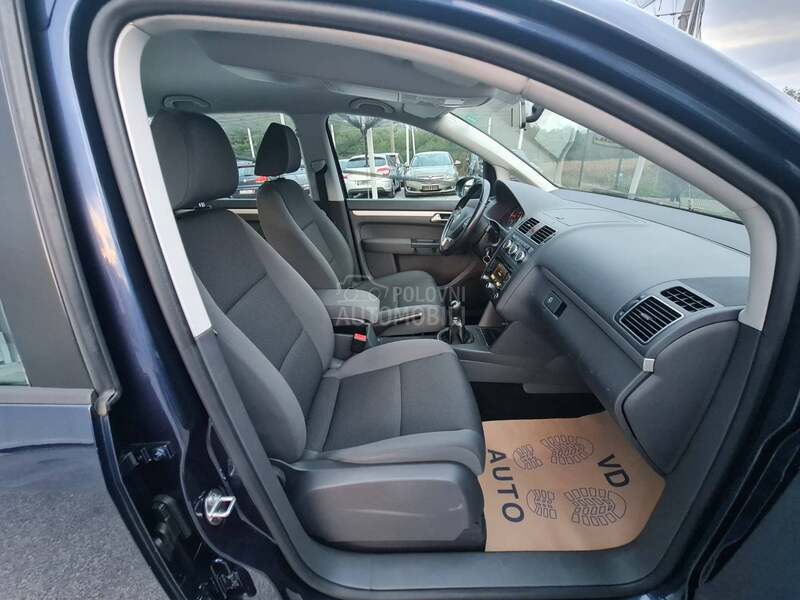 Volkswagen Touran 