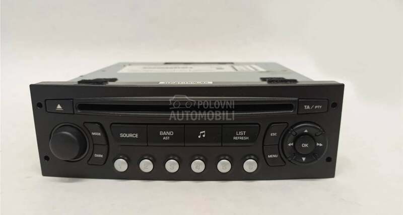 Radio CD ZA VISE MODELA