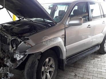 Toyota Land Cruiser 2005. god. -  kompletan auto u delovima