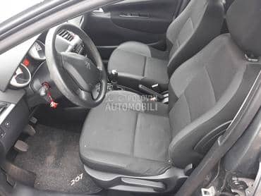 sedista sw za Peugeot 207