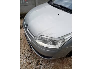 Branik za Citroen C4 od 2005. do 2008. god.