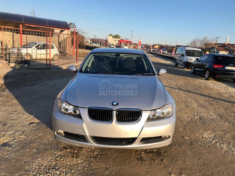 BMW 320 2008. god. -  kompletan auto u delovima