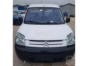 Desni far za Citroen Berlingo od 2000. do 2010. god.
