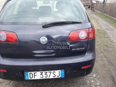 Zadnji branik teget plavi za Fiat Croma od 2005. do 2007. god.