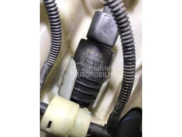 pumpica brisač. za Volkswagen Golf 4, Golf 5, Passat B5.5 ...
