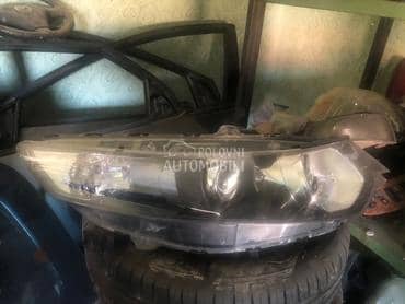 Far desni za Honda Accord od 2010. do 2012. god.